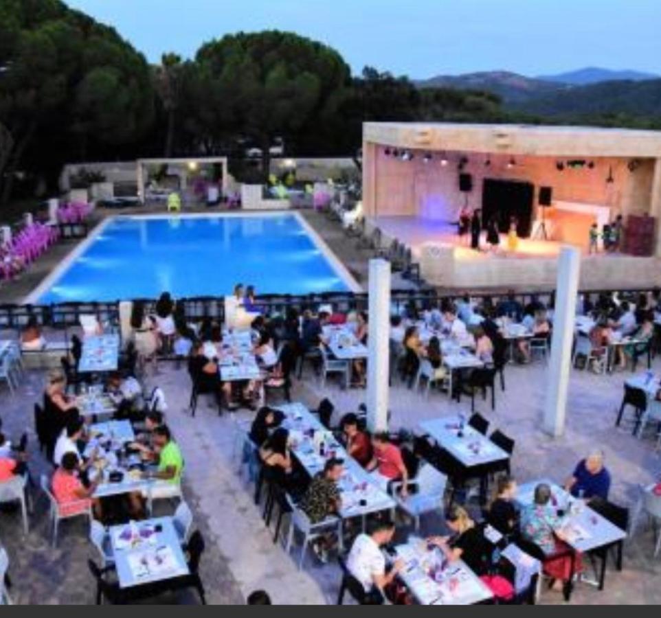 Les Cigales - Mobil-home 4/6 Personnes Camping